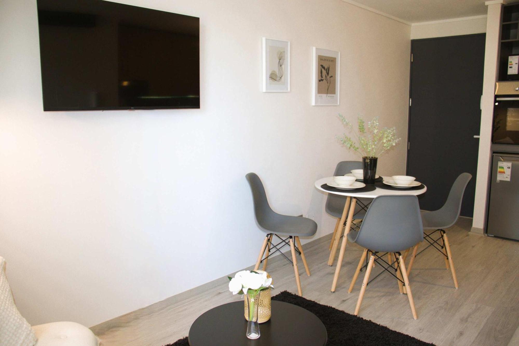 Hom I Comodo Nuevo Depto 1d1b 2pax * Santiago
